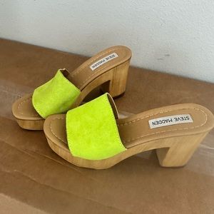 STEVE MADDEN Green LEATHER CORK WEDGE SANDAL 4” HEEL (